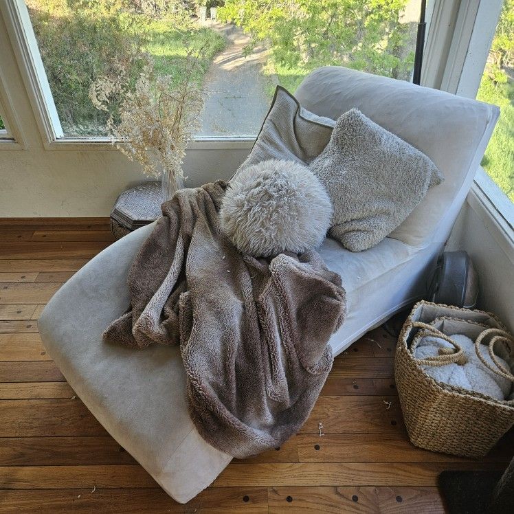 Lounge Couch