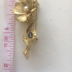 Vintage Pin Brooch Gold Tone Lions Club Floral Flower Faux Pearl