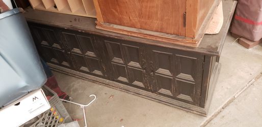 Entertainment center