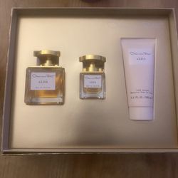 Oscar De La Renta Perfume Set