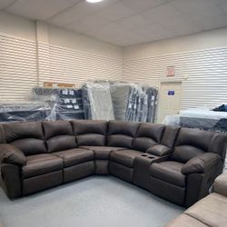 Tambo Canyon Reclining Sectional