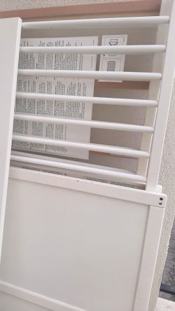 White Wood Baby/Toddler Bed/Cot