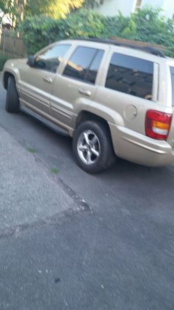 Jeep 1999 good condition.