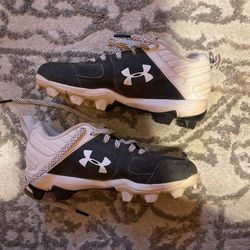 Under Armour Cleats Kids Size 1Y