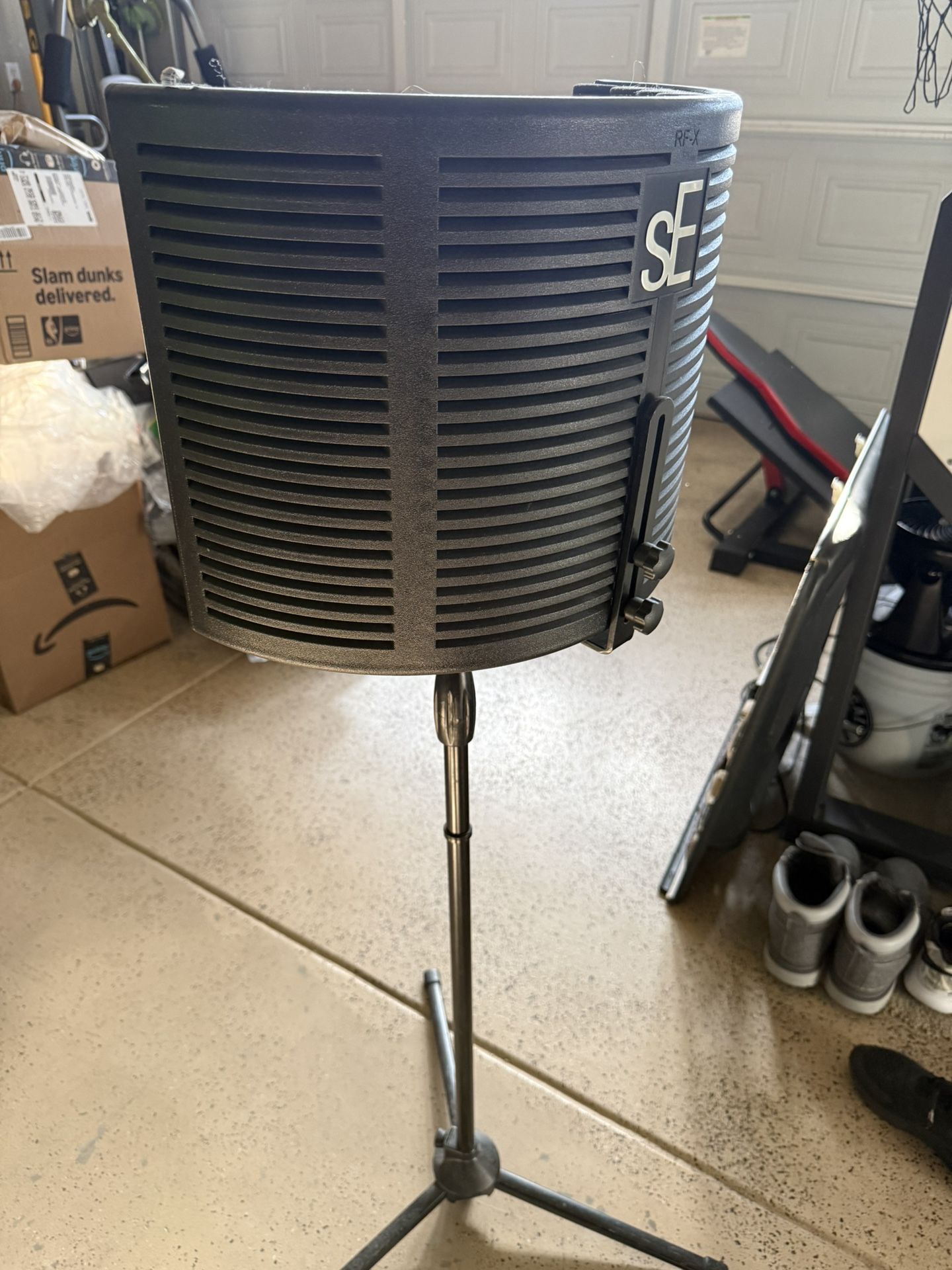 Sound Proof Shield sE Electronics RF-X Reflexion Filter - Portable Microphone Isolation Shield for Recording Music,