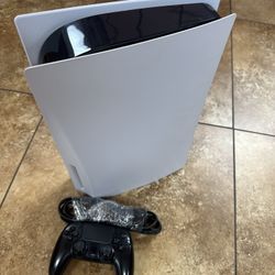PS5 Disc 2 TB HDD W/ 1 Controller And Cables