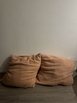 Jumbo Pillows