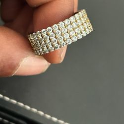 GLD diamond ring