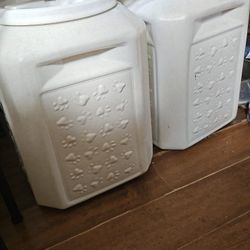 Pet Food Container 