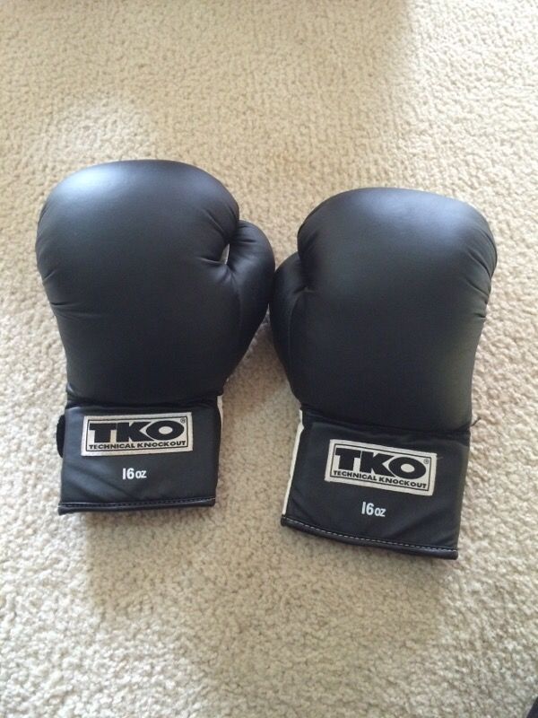 TKO 16oz boxing gloves