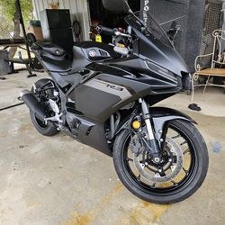 2025 Yamaha R3