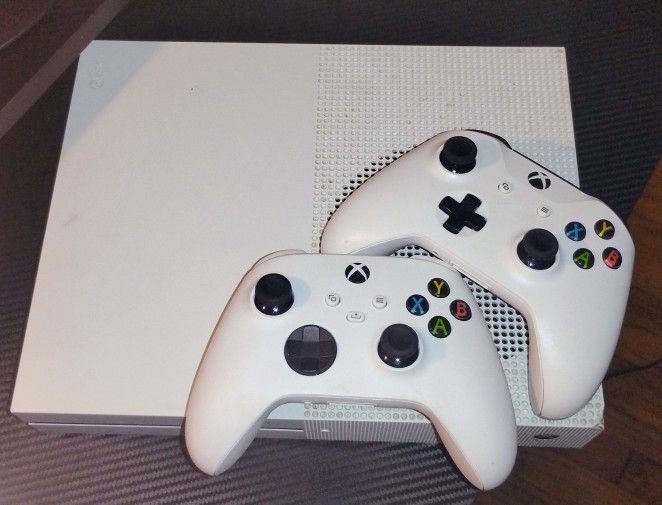 Xbox One S And Two Controllers