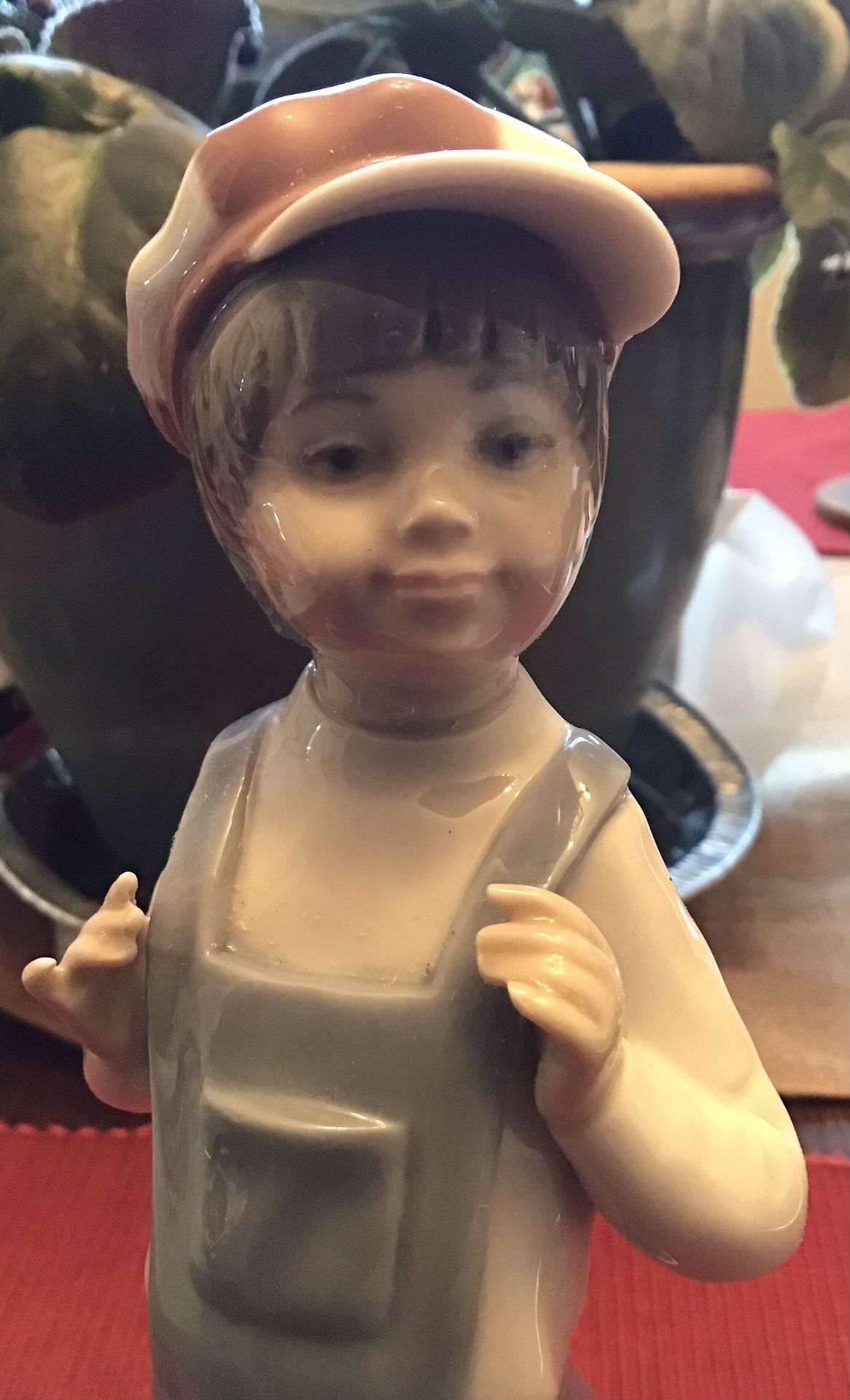Lladro Brillo Figurine