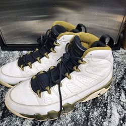 Retro Nike Air Jordan 9 Statue (Olive/Black/White) - Size 7.5M 9W Well Loved lots of life -No Box

Pick up 77095 near Telge/West