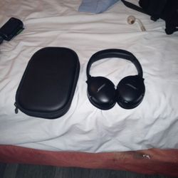 Bose Over The Ear Bluetooth Headphones 