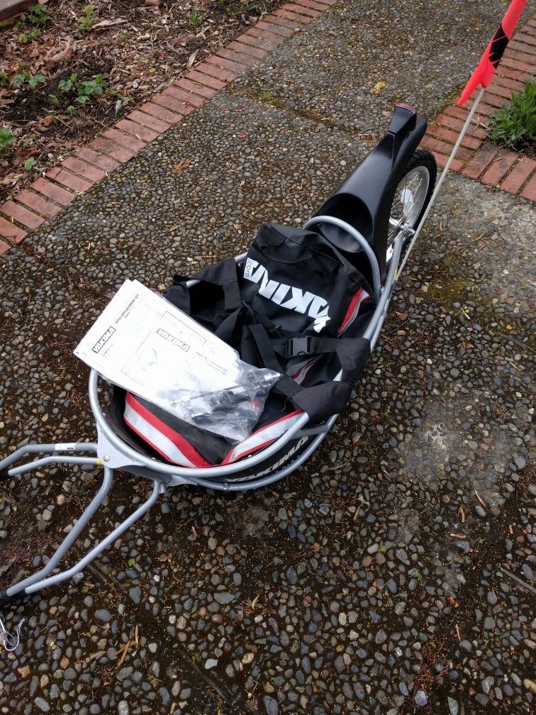 Yakima Big Tow bike trailer for Sale in Seattle, WA OfferUp