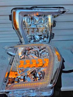 21-23 Ford F-150 Headlights Faros Calaveras Micas