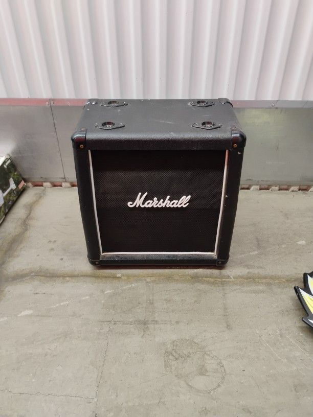 Used Marshall MG412A 4x12 120W Angle Guitar Cabinet