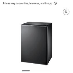 *MINI FRIDGE SALE* Insignia Mini Fridge 