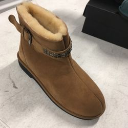 MyYUK Ugg style real sheep skin fur boots size 9
