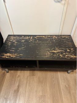 Coffee table with wheel (24’x48’)