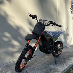 Cemoto E Bike Dirt Bike 3000W  40MPH  3 Speeds At Turbopowersports Only $899  Wholesale To Public 