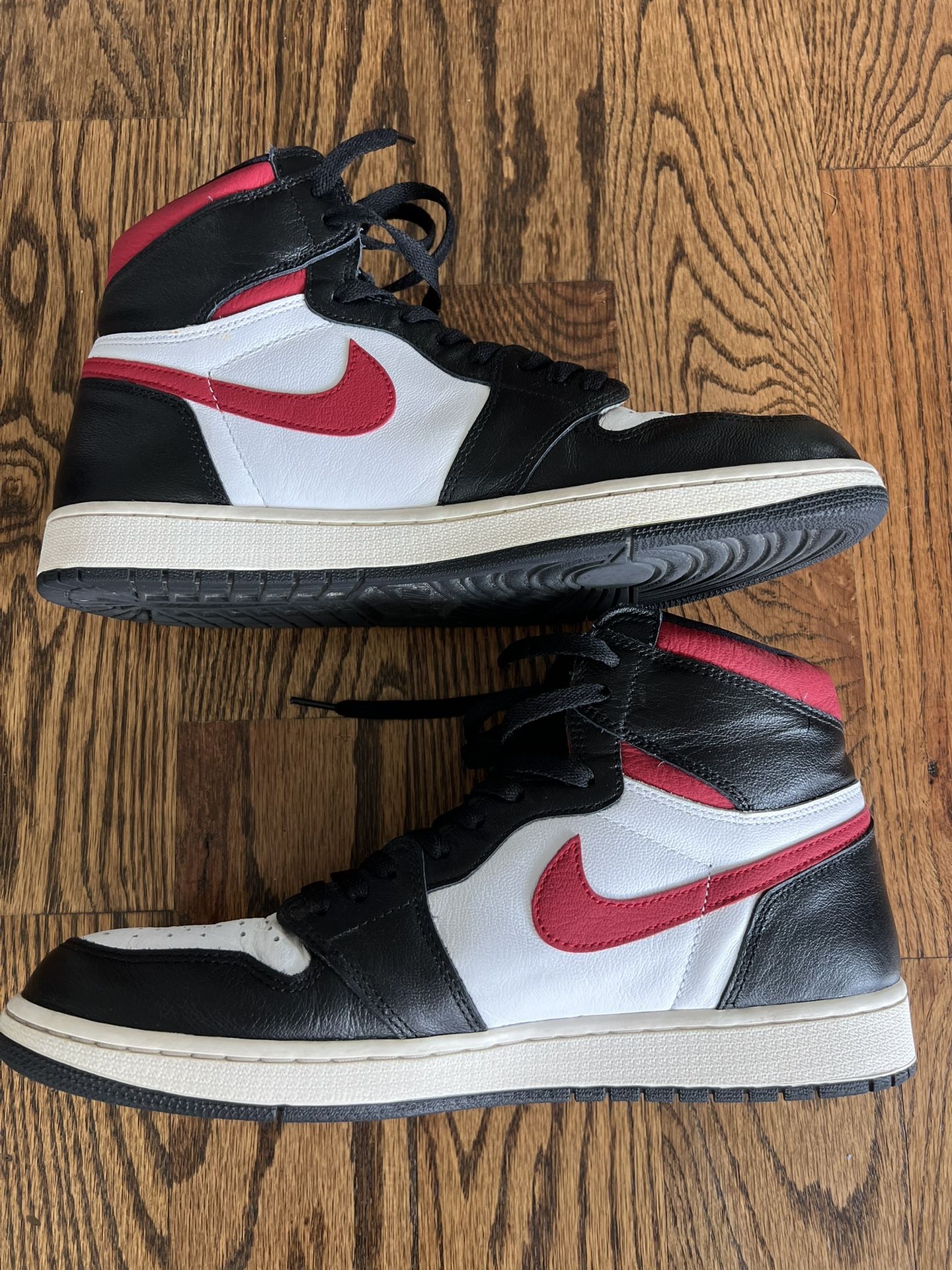 Nike Air Jordan 1 Retro High OG ‘Gym Red’ Size 13