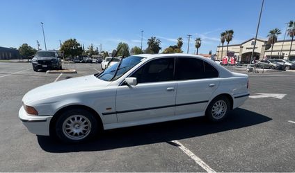 2000 BMW 528i