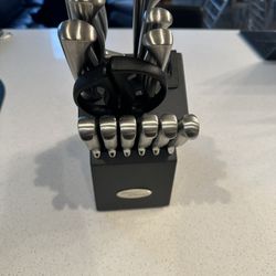 Knife Set with Block - 14 Pieces Stainless Steel Chef Cutlery - $50 OBO 