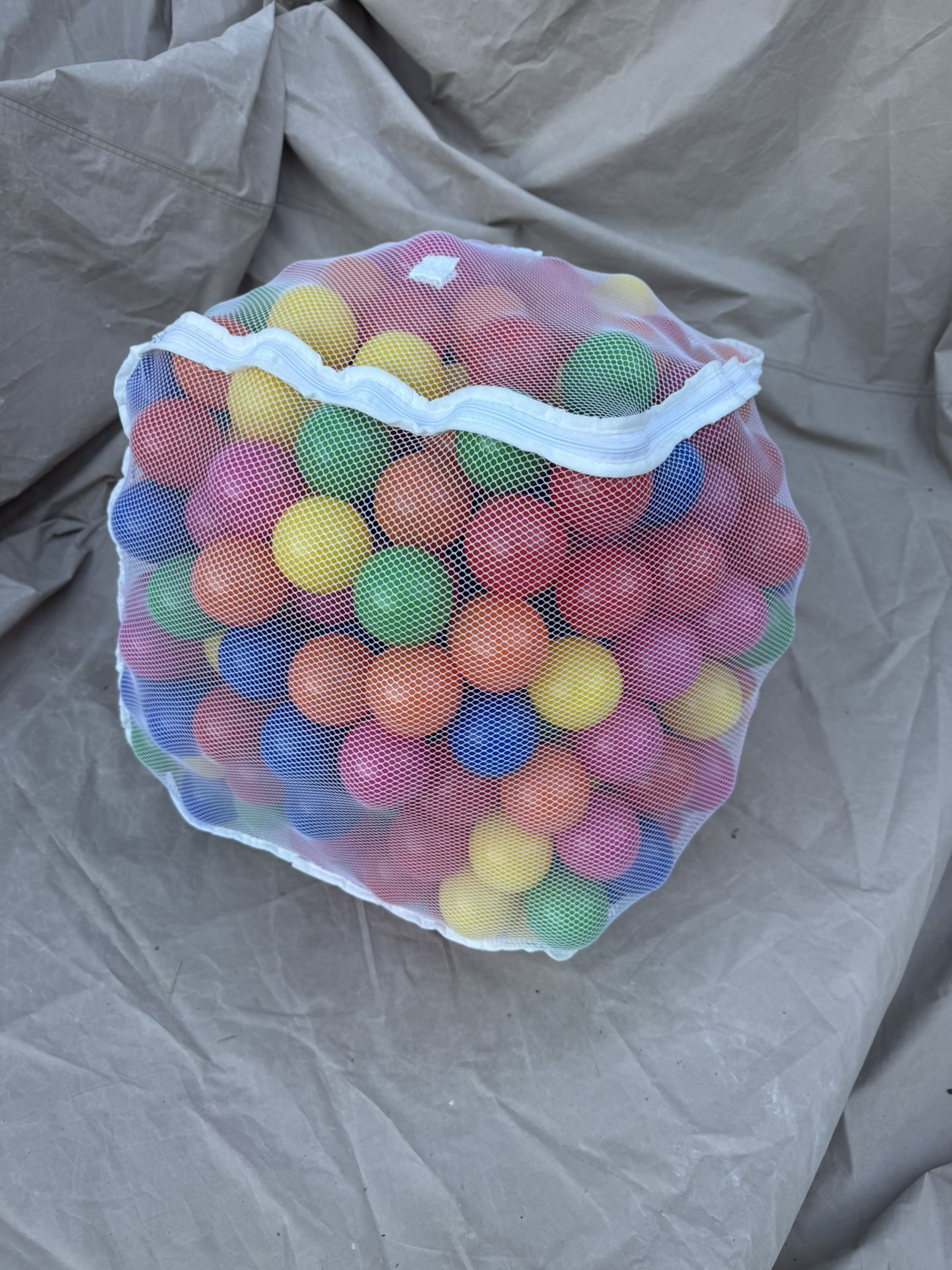 Bag of Plastic Kids Balls For Ball Pit