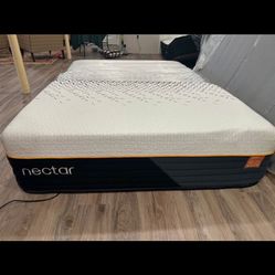 Nectar Ultra Hybrid, Queen, Like New, Perfect Condition  Nectar, Nectar Ultra Hybrid, Queen, only Asking for $500 Retails for $1,999  Used less than 9