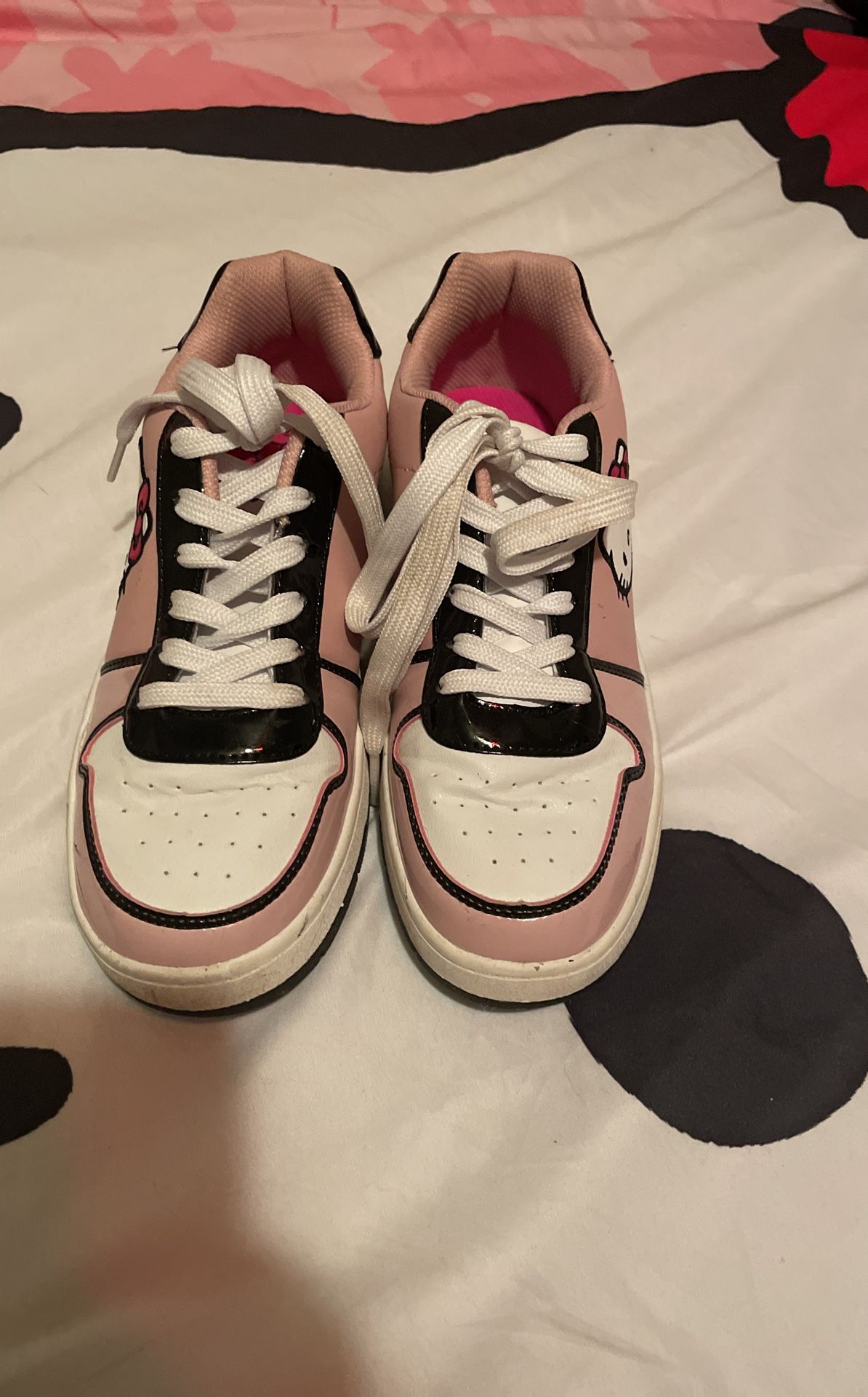 Hello Kitty Shoes