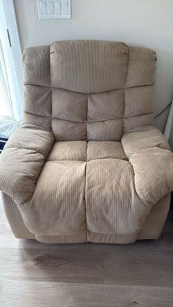 Power Recliner Chair – Oversized & Super Comfortable – Pickup 98133