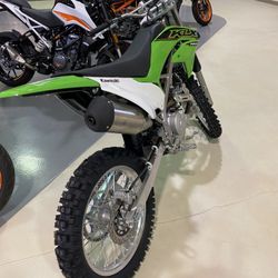 Kawasaki 230R