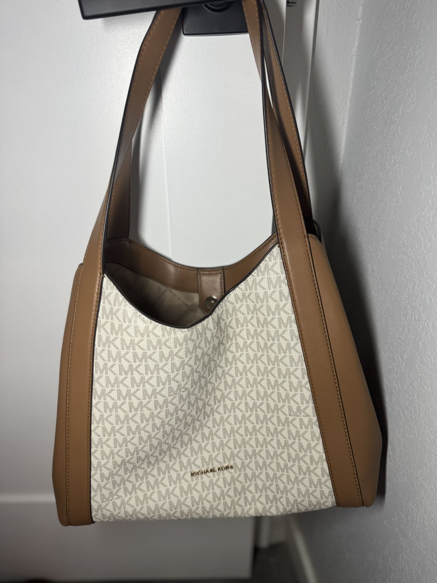 Michael Kors Shoulder Bag