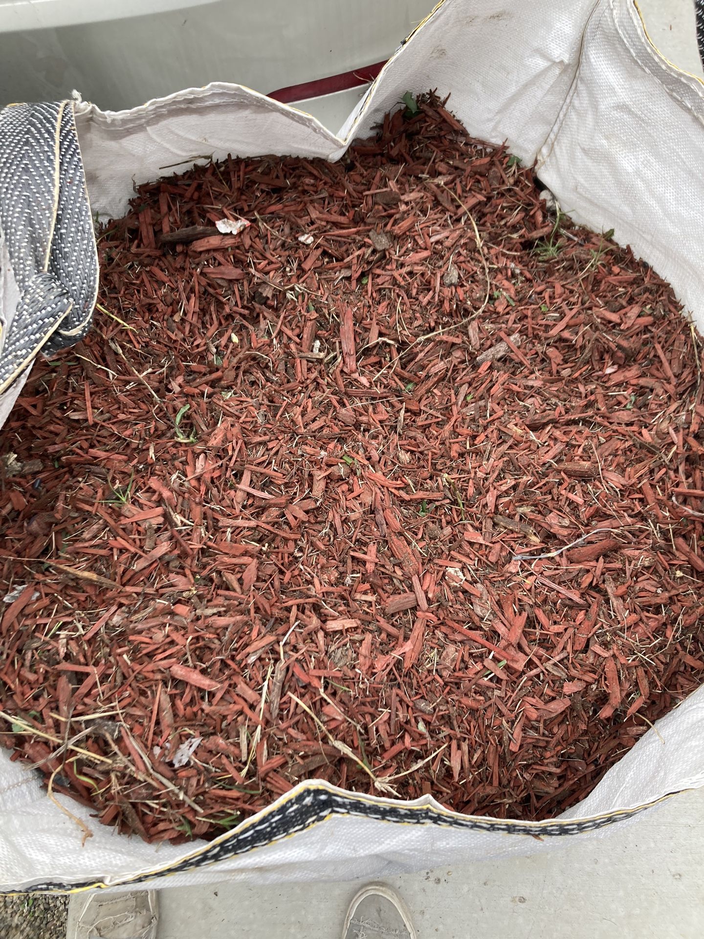 Red Mulch FREE for Sale in San Diego, CA OfferUp