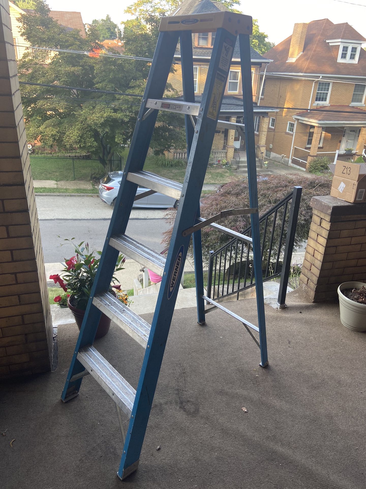 6 Foot Step Ladder