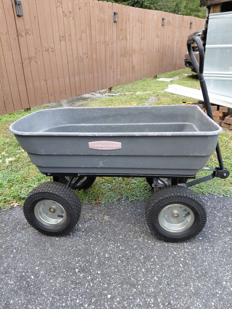 Rubbermaid  Dump Wagon