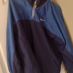Nike Windbreaker With Pockets