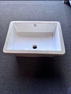 New 19.5" X 14" Rectangular Undermount Porcelain Ceramic Bathroom Sink in White