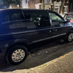 2005 Chrysler Town & Country