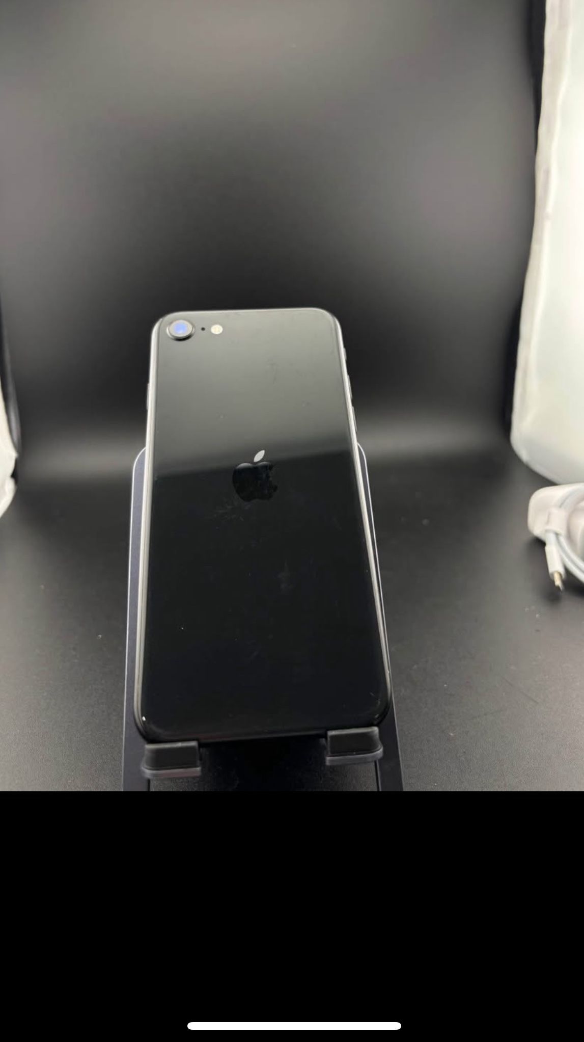 iPhone SE 2nd gen 64GB Unlocked