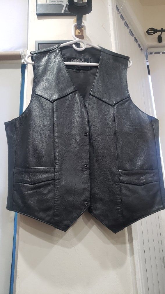 XL Leather Gallery Black Leather Vest