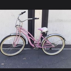 Schwinn Roxie Cruiser Bike
