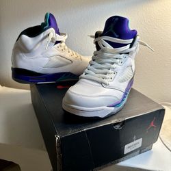 Nike Air Jordan 5 Grape 2013 Size 9 136027 108 OG V Retro White for Sale in New Port Richey FL OfferUp