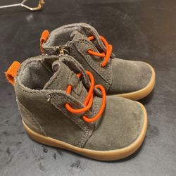 Size 3 Olive Green Orange Trim Ugg Boots Zip On