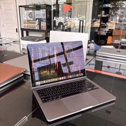 Apple 13” 2020 MacBook Pro Core i5 16GB Ram 512SSD! 90 day warranty! We offer financing!