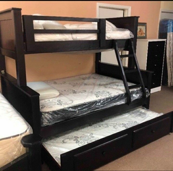 PINEWOOD BUNK BED MATTRESSES INCLUDED