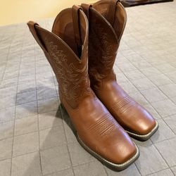 NEW Ariat boots