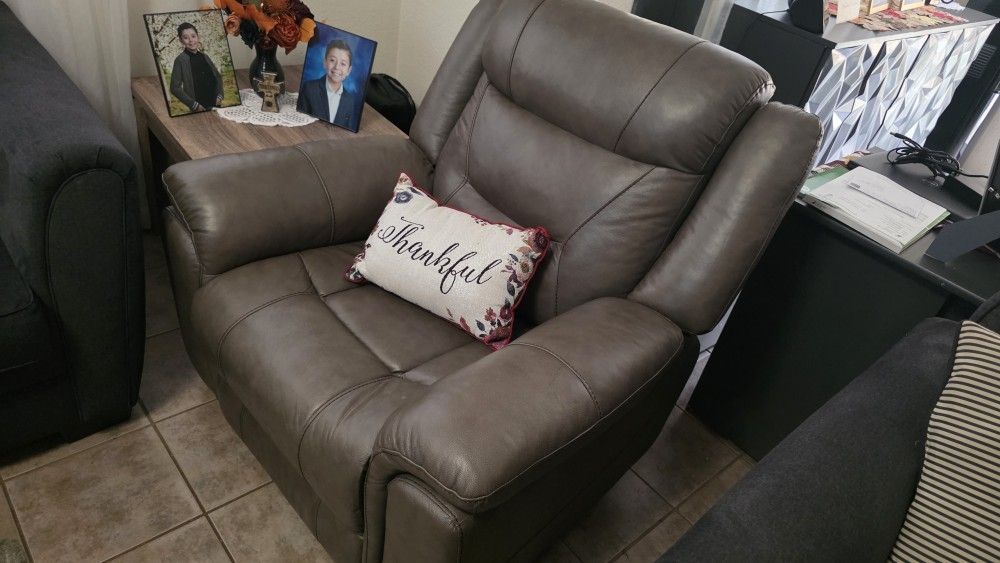 Recliner Electric